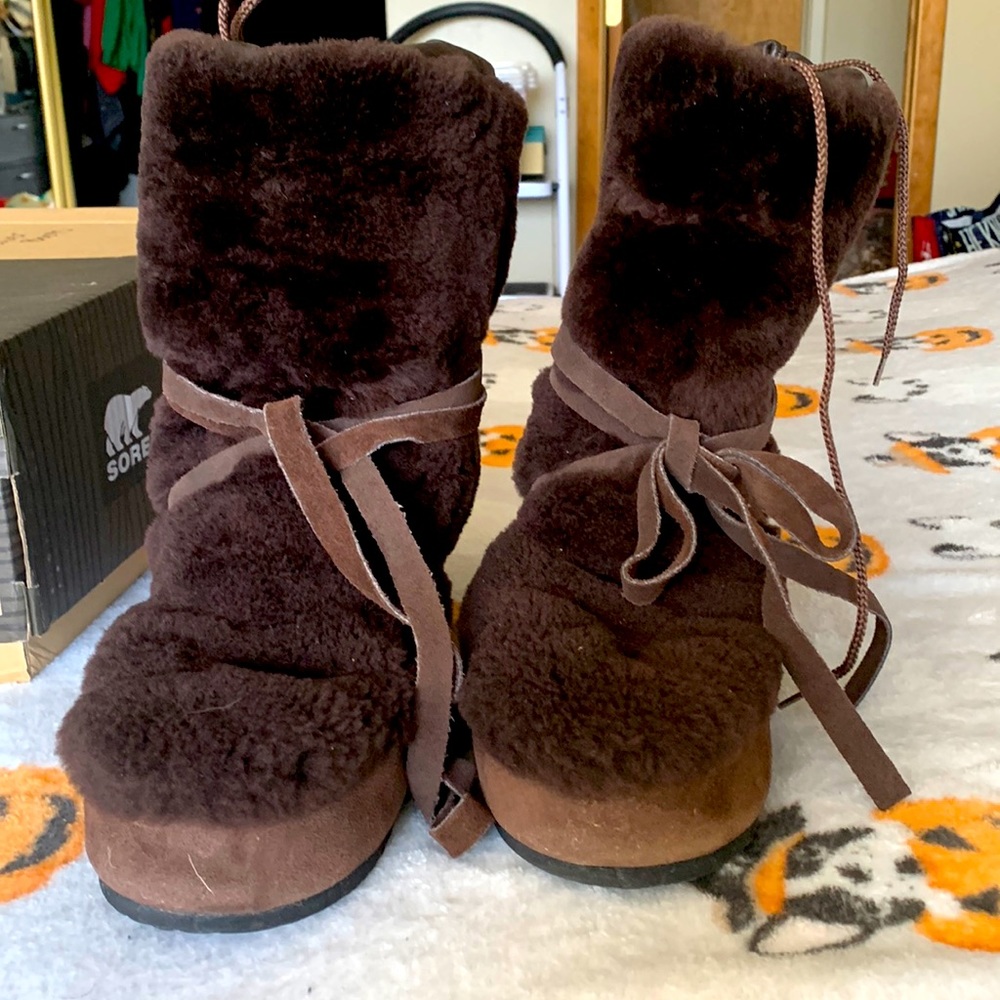 Sorel real beaver skin boots 🥾
